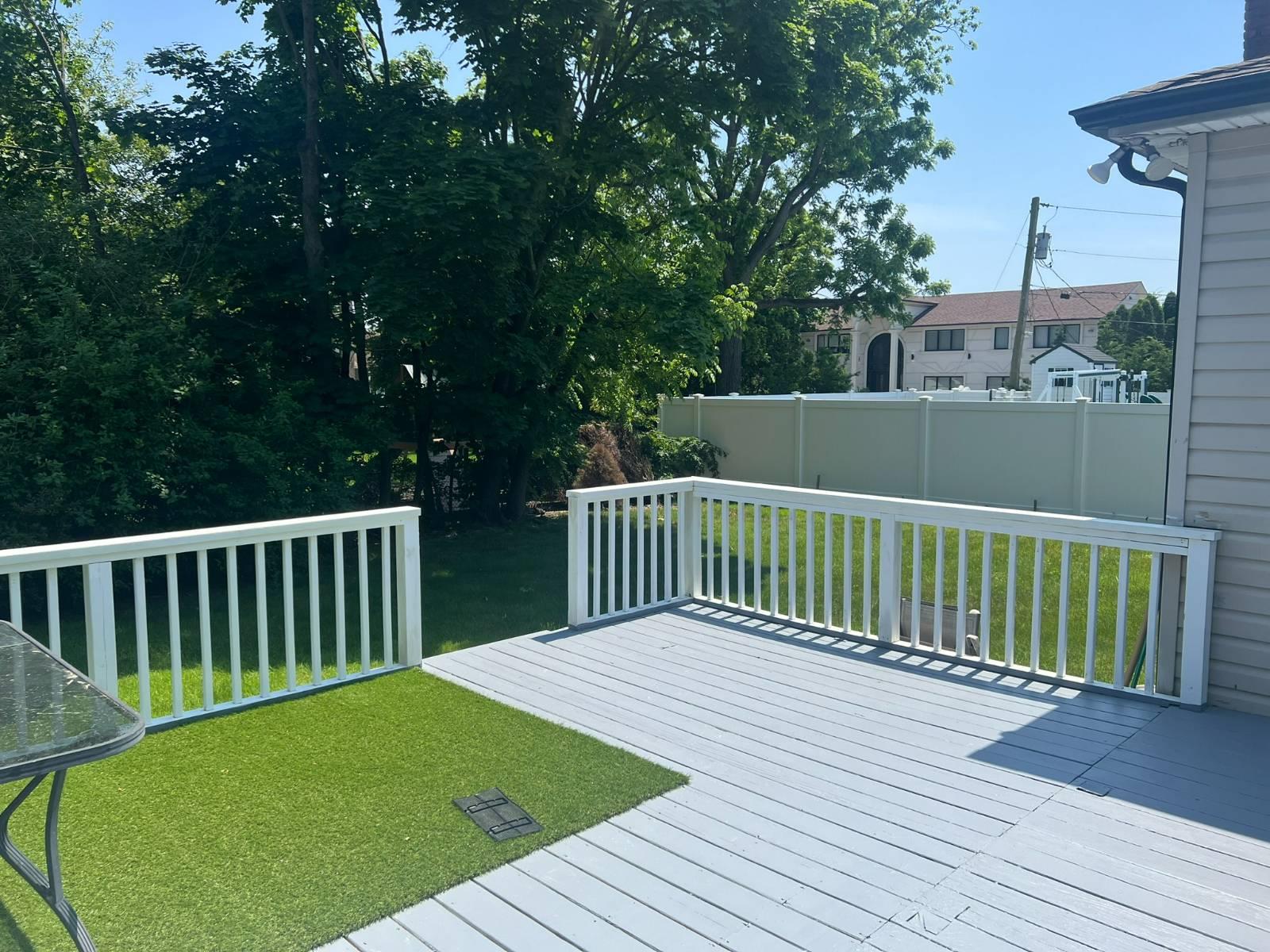 1095 Lynn Place, Woodmere, NY 11598