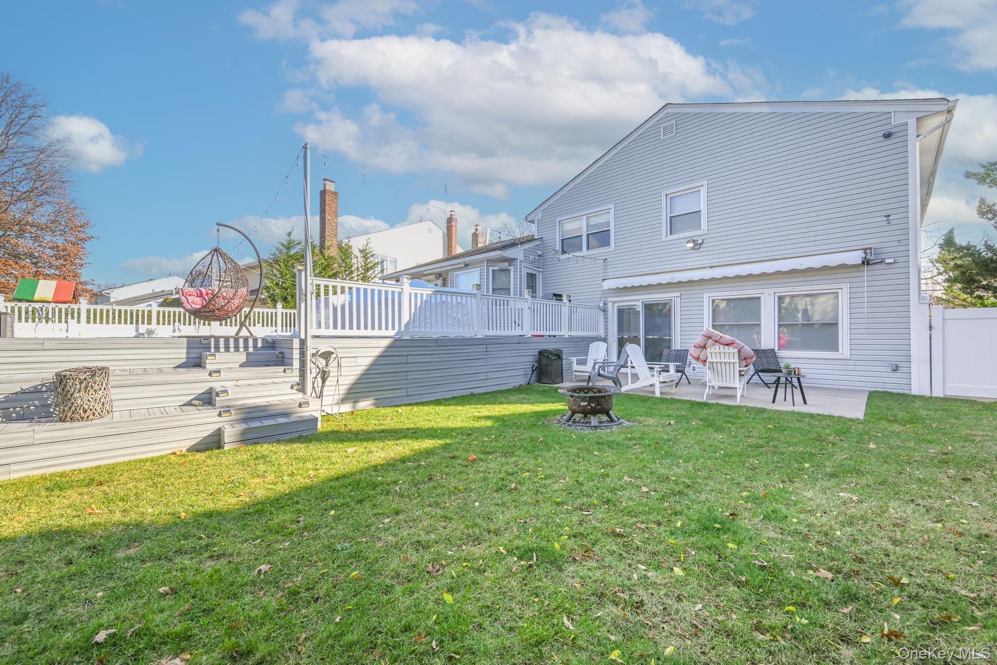 972 S End, Woodmere, NY 11598