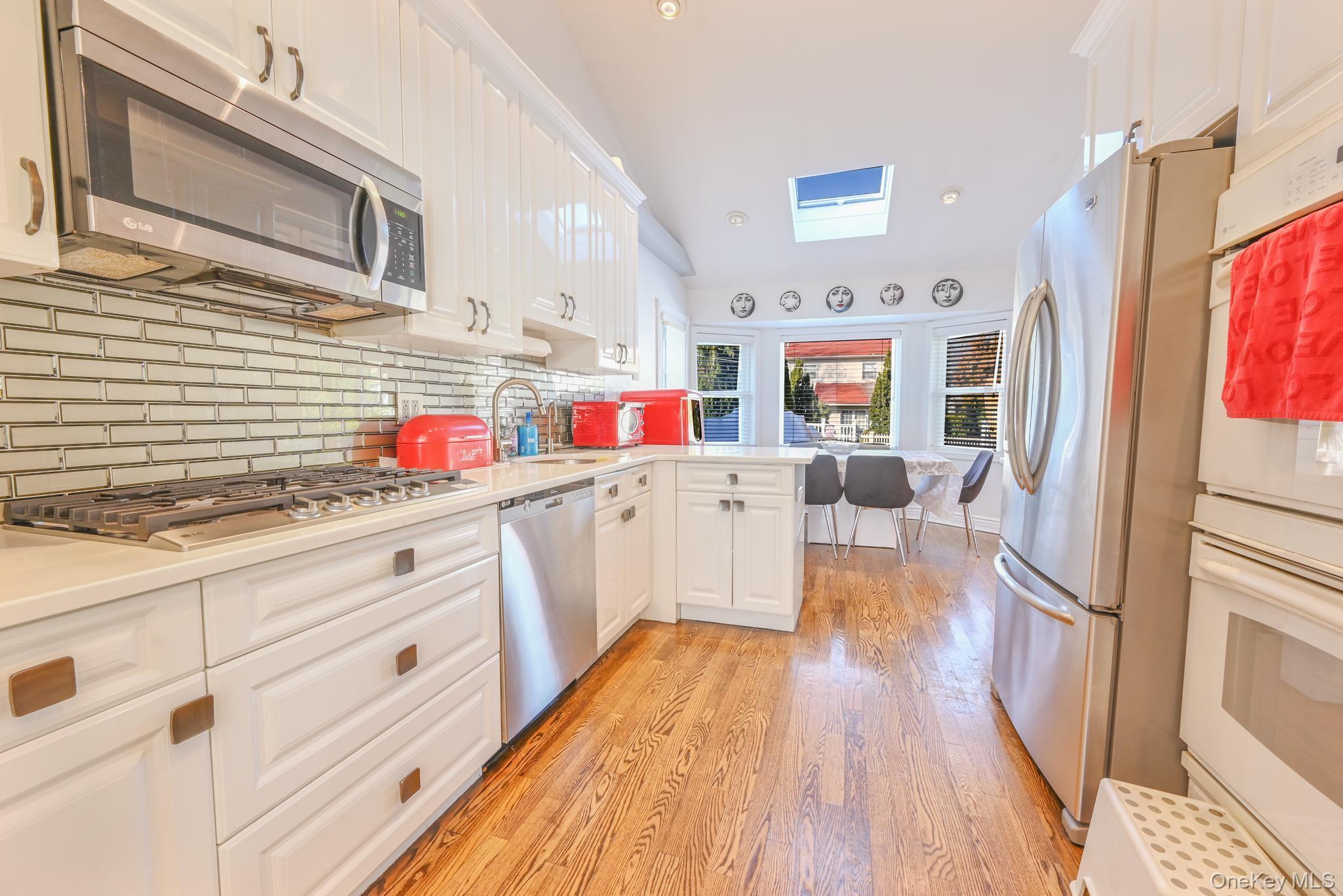 972 S End, Woodmere, NY 11598