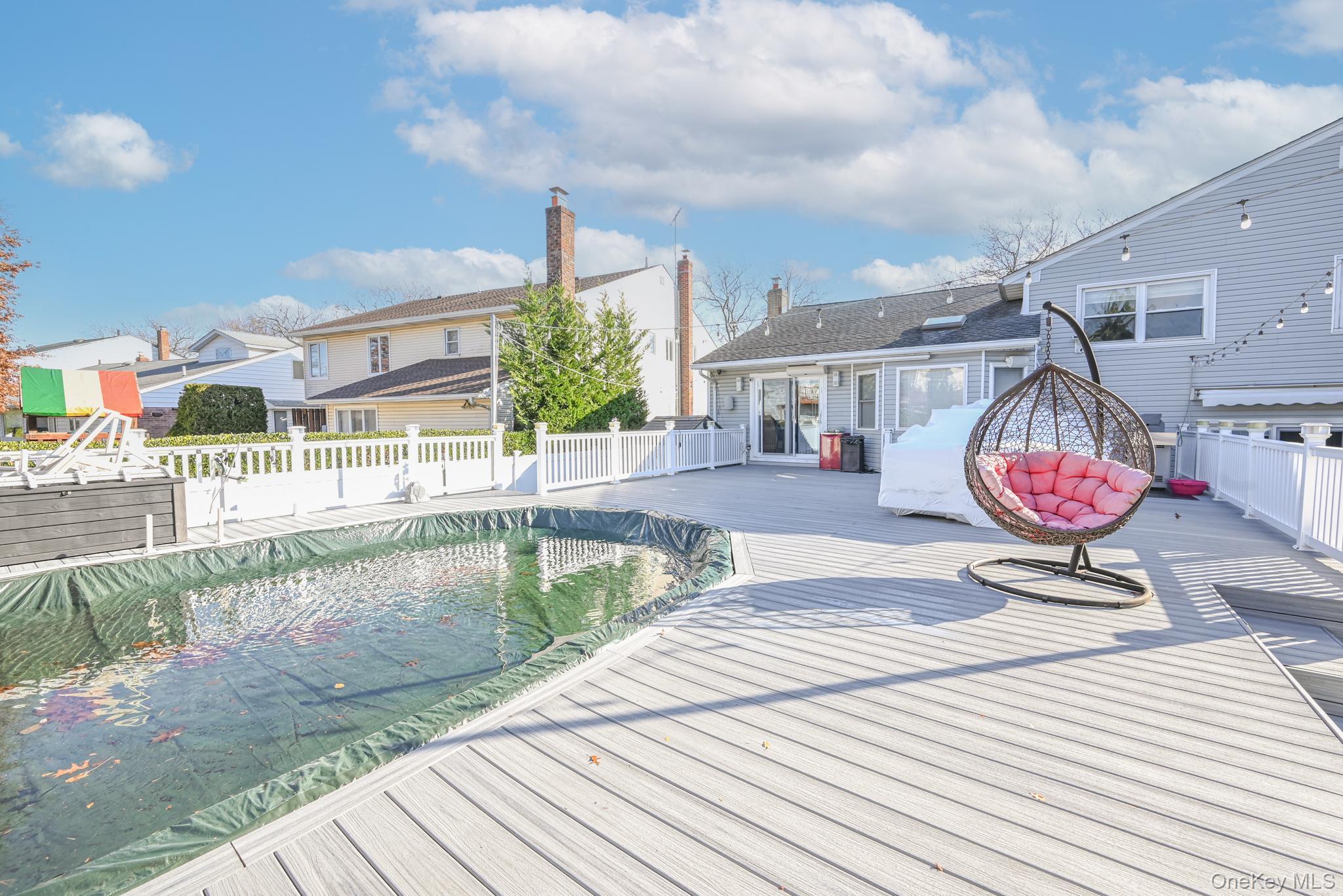 972 S End, Woodmere, NY 11598