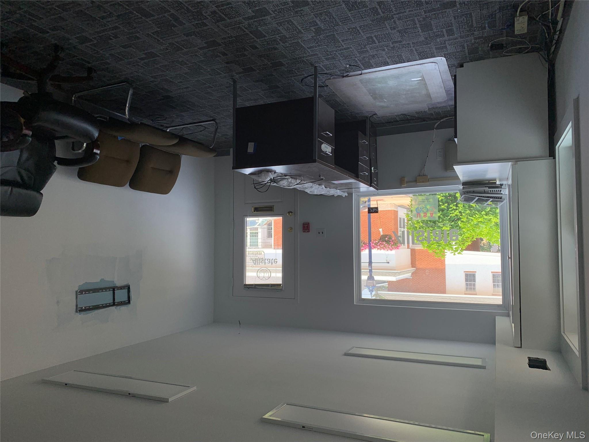 71 W Main Street, Oyster Bay, NY 11771