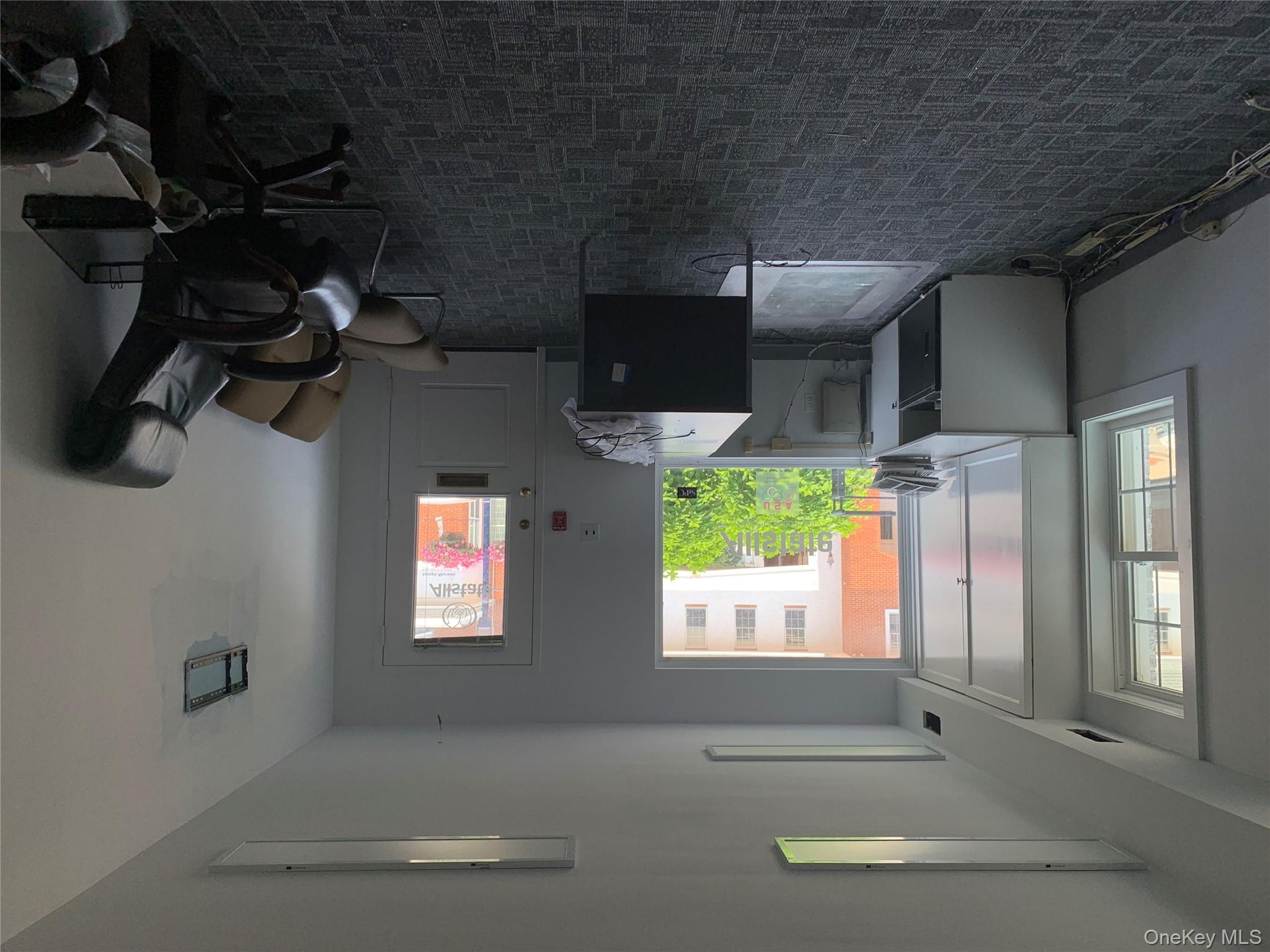 71 W Main Street, Oyster Bay, NY 11771