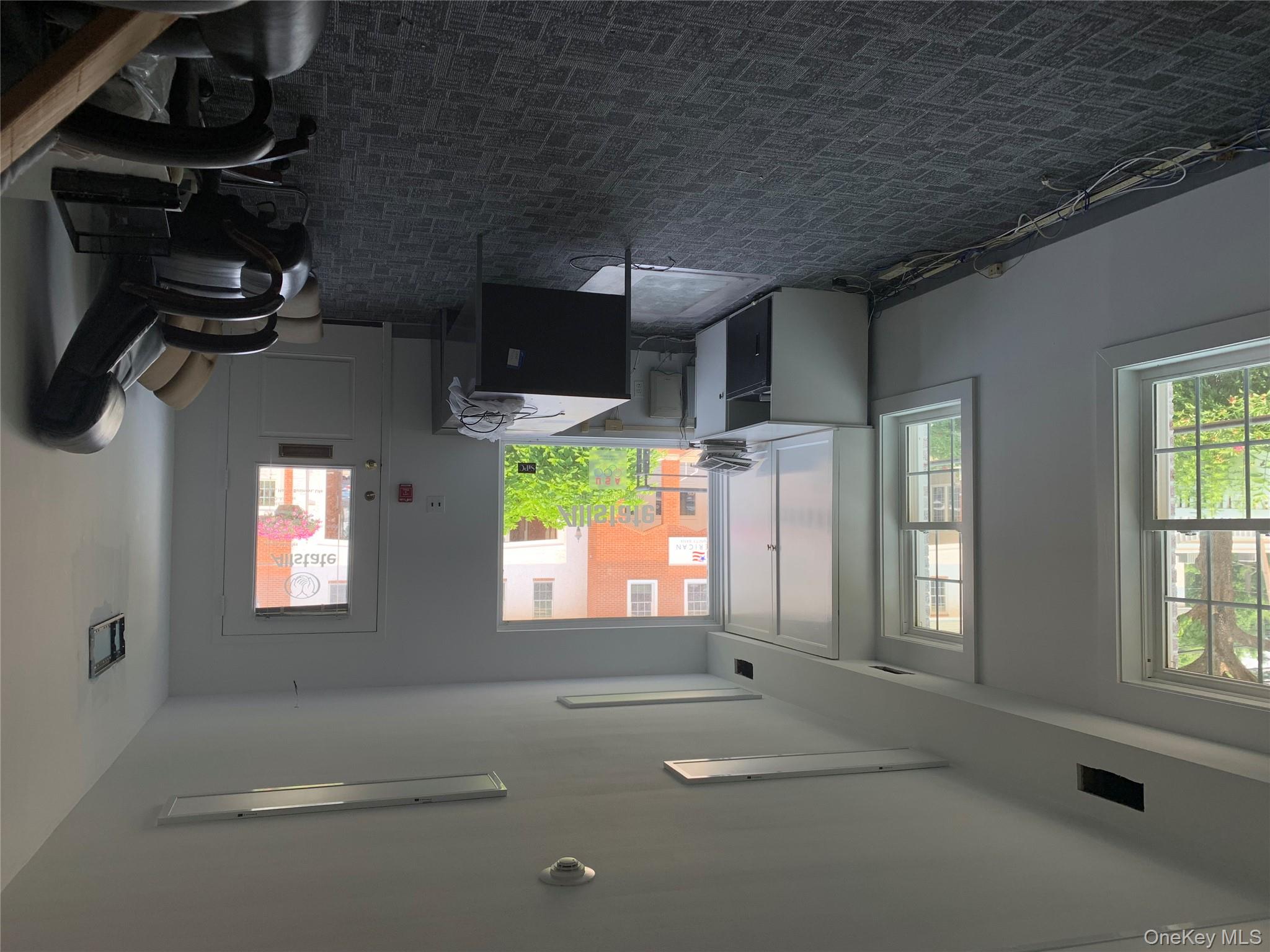 71 W Main Street, Oyster Bay, NY 11771