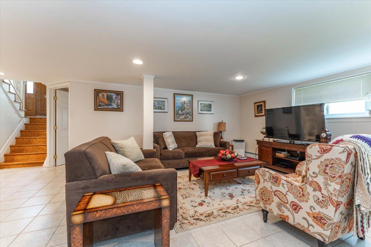 528 Longacre Avenue, Woodmere, NY 11598