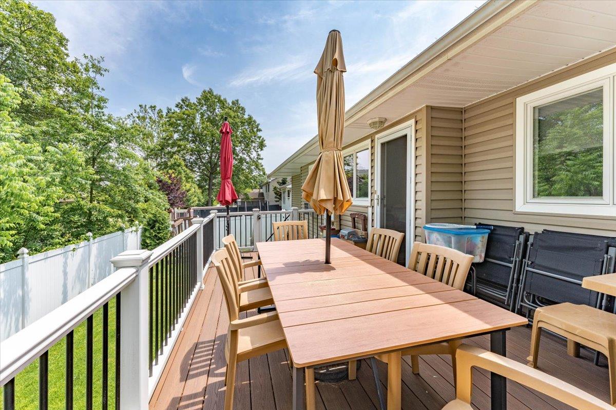 528 Longacre Avenue, Woodmere, NY 11598