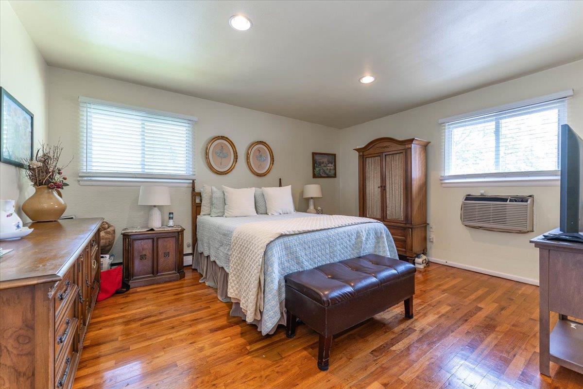 528 Longacre Avenue, Woodmere, NY 11598