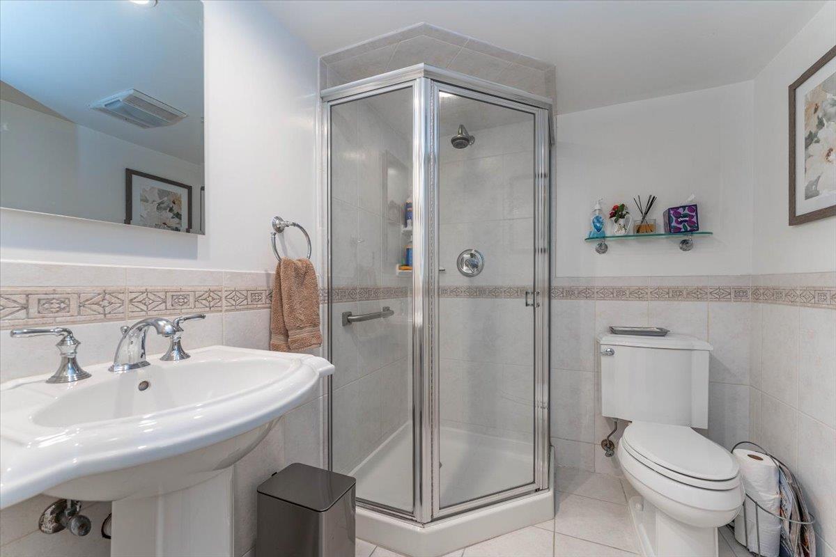 528 Longacre Avenue, Woodmere, NY 11598