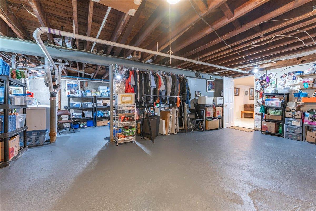 528 Longacre Avenue, Woodmere, NY 11598