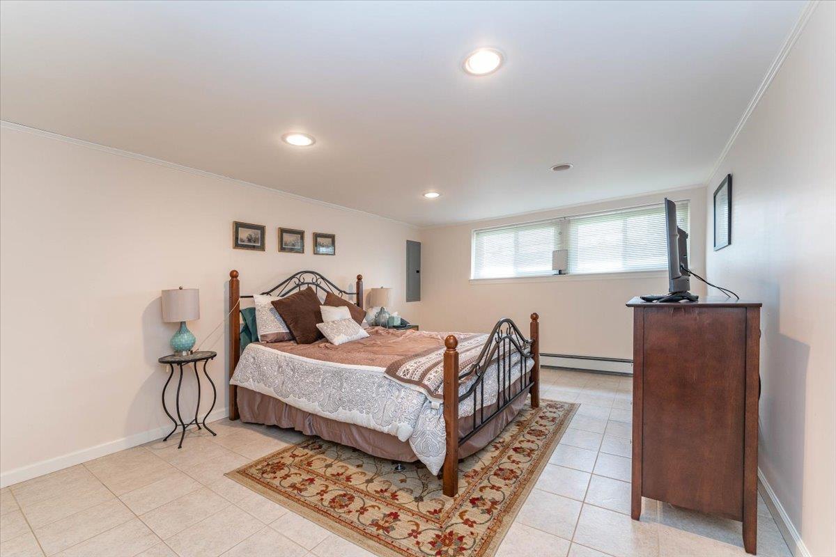 528 Longacre Avenue, Woodmere, NY 11598