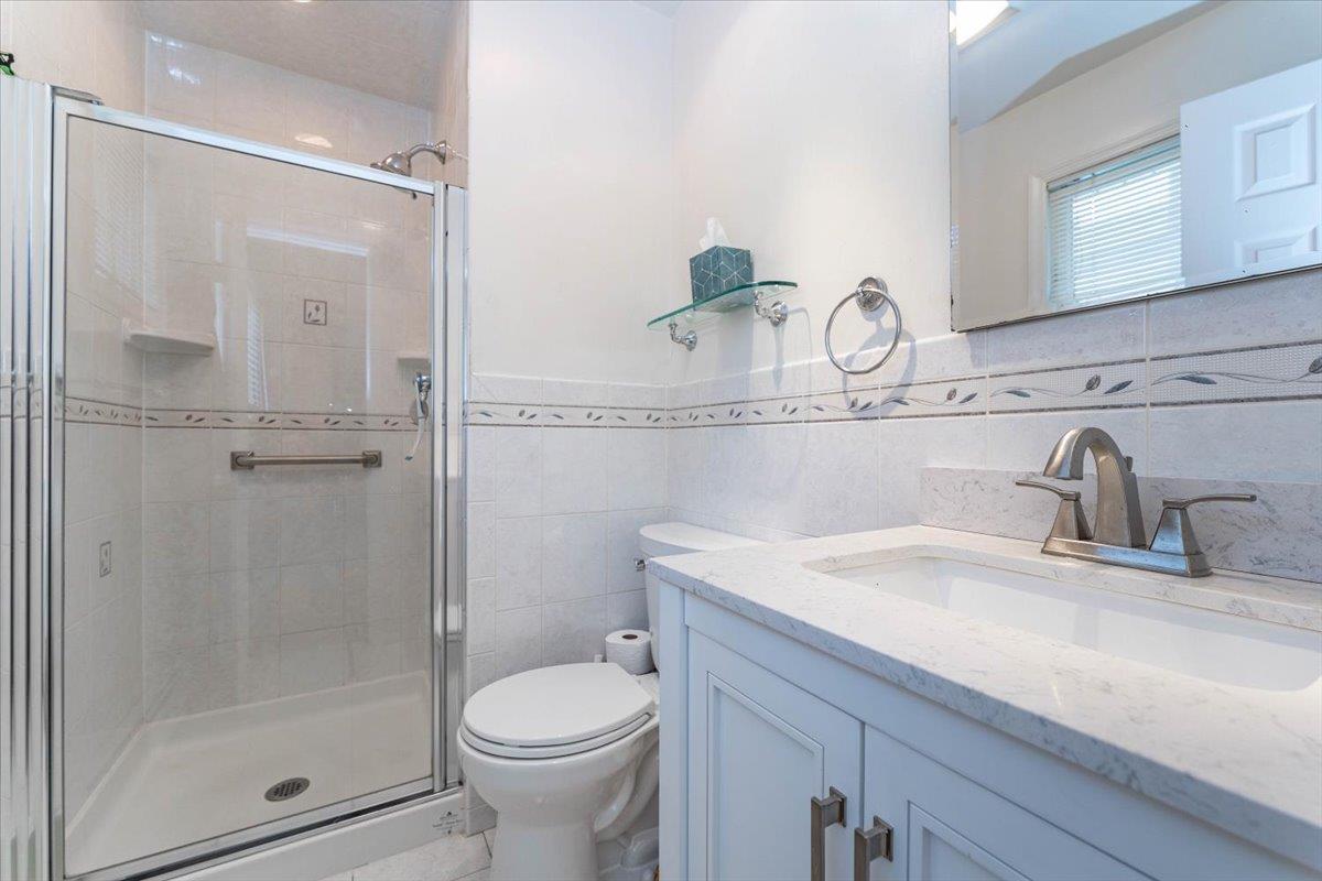 528 Longacre Avenue, Woodmere, NY 11598