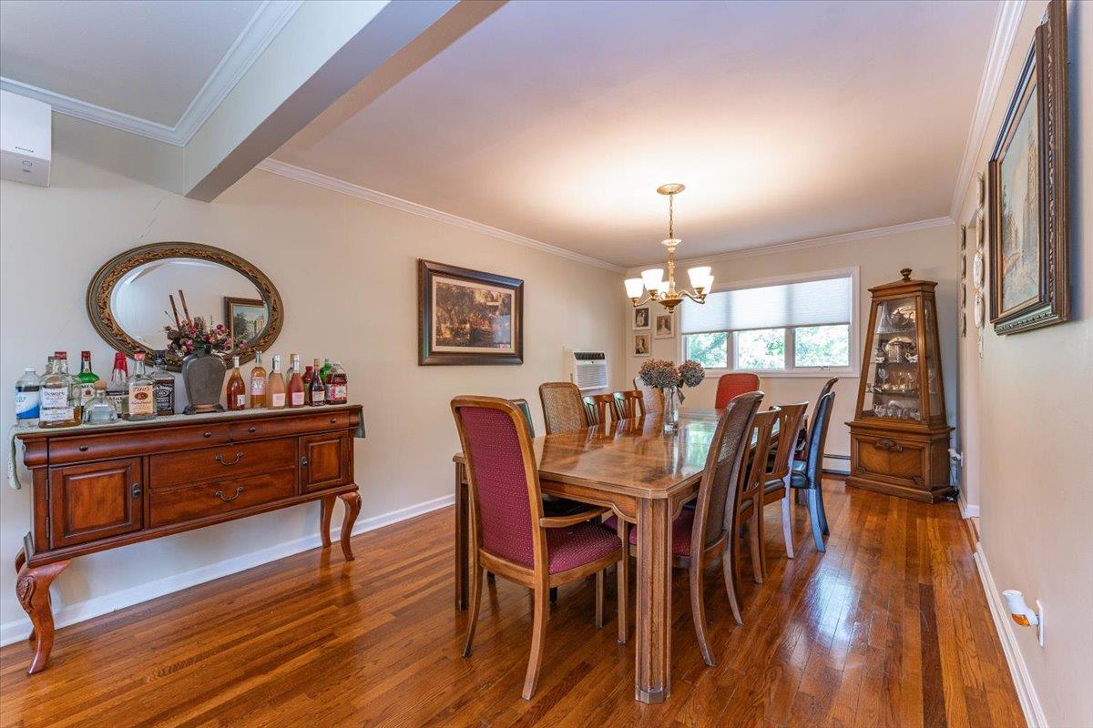 528 Longacre Avenue, Woodmere, NY 11598