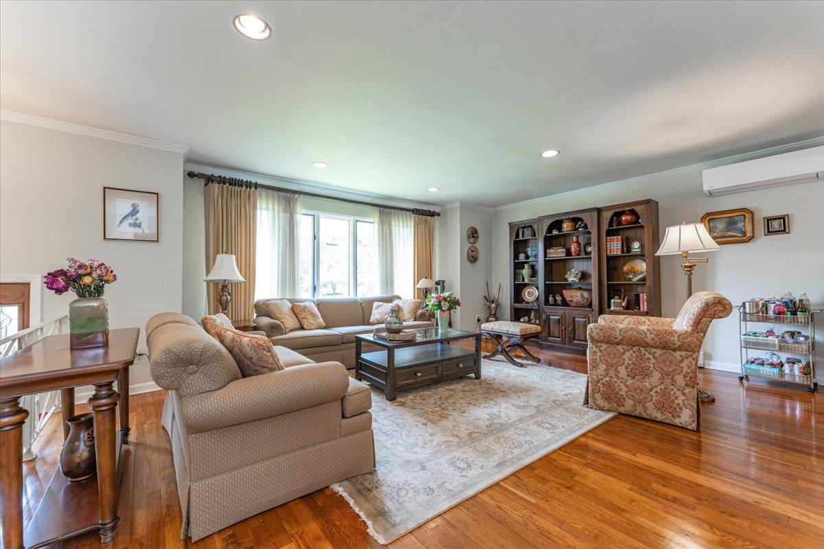 528 Longacre Avenue, Woodmere, NY 11598