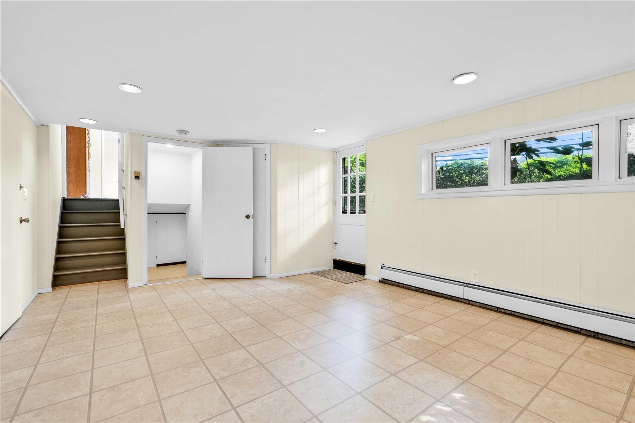 906 Bromton Drive, Westbury, NY 11590