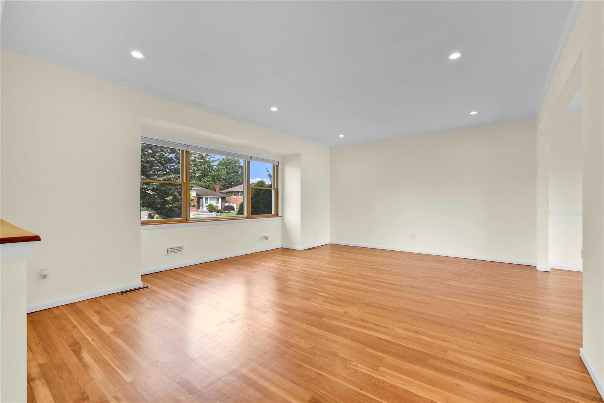 906 Bromton Drive, Westbury, NY 11590