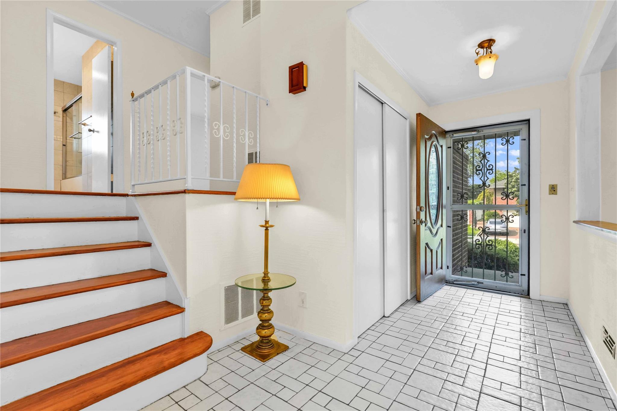 906 Bromton Drive, Westbury, NY 11590