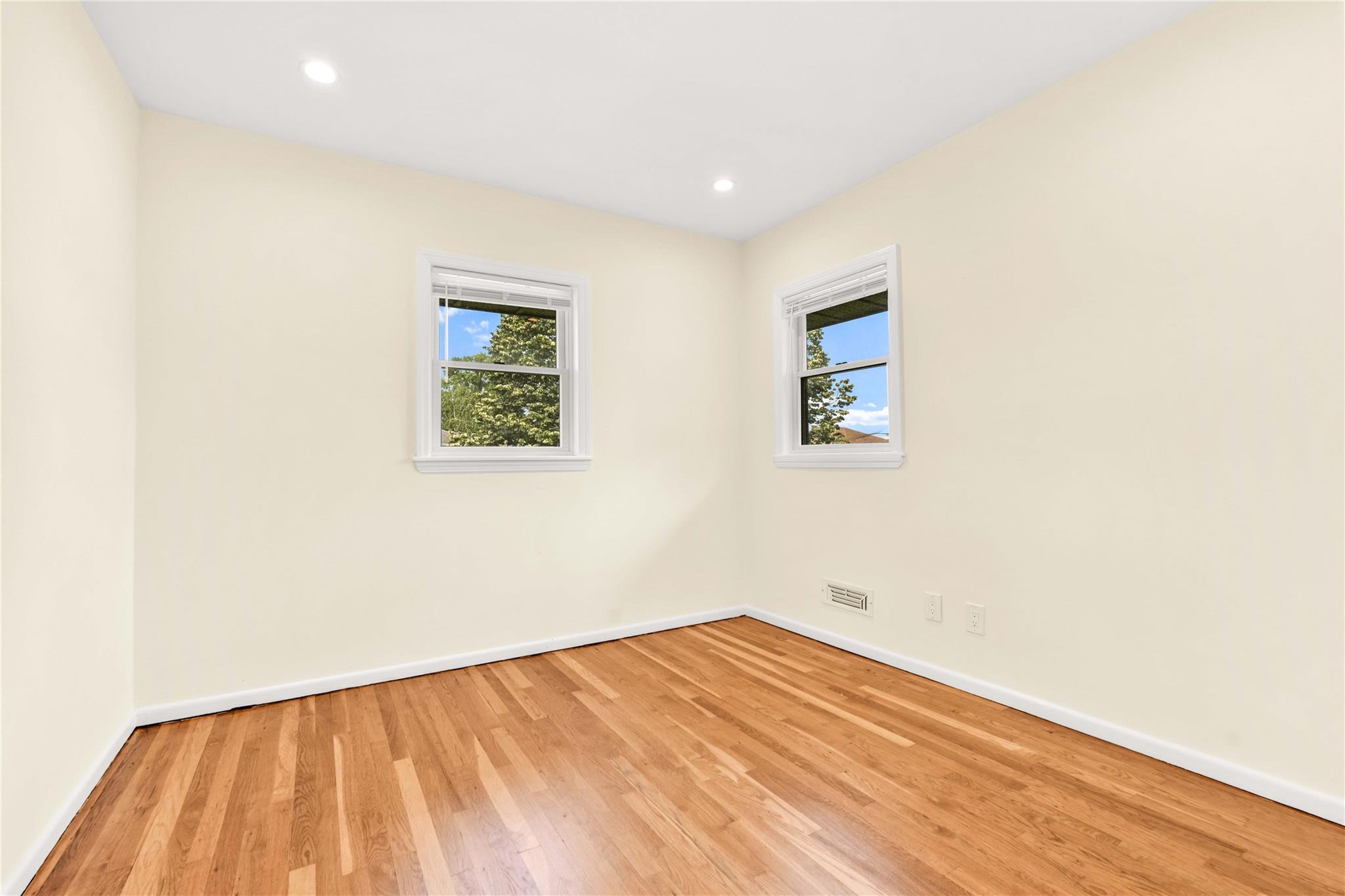 906 Bromton Drive, Westbury, NY 11590