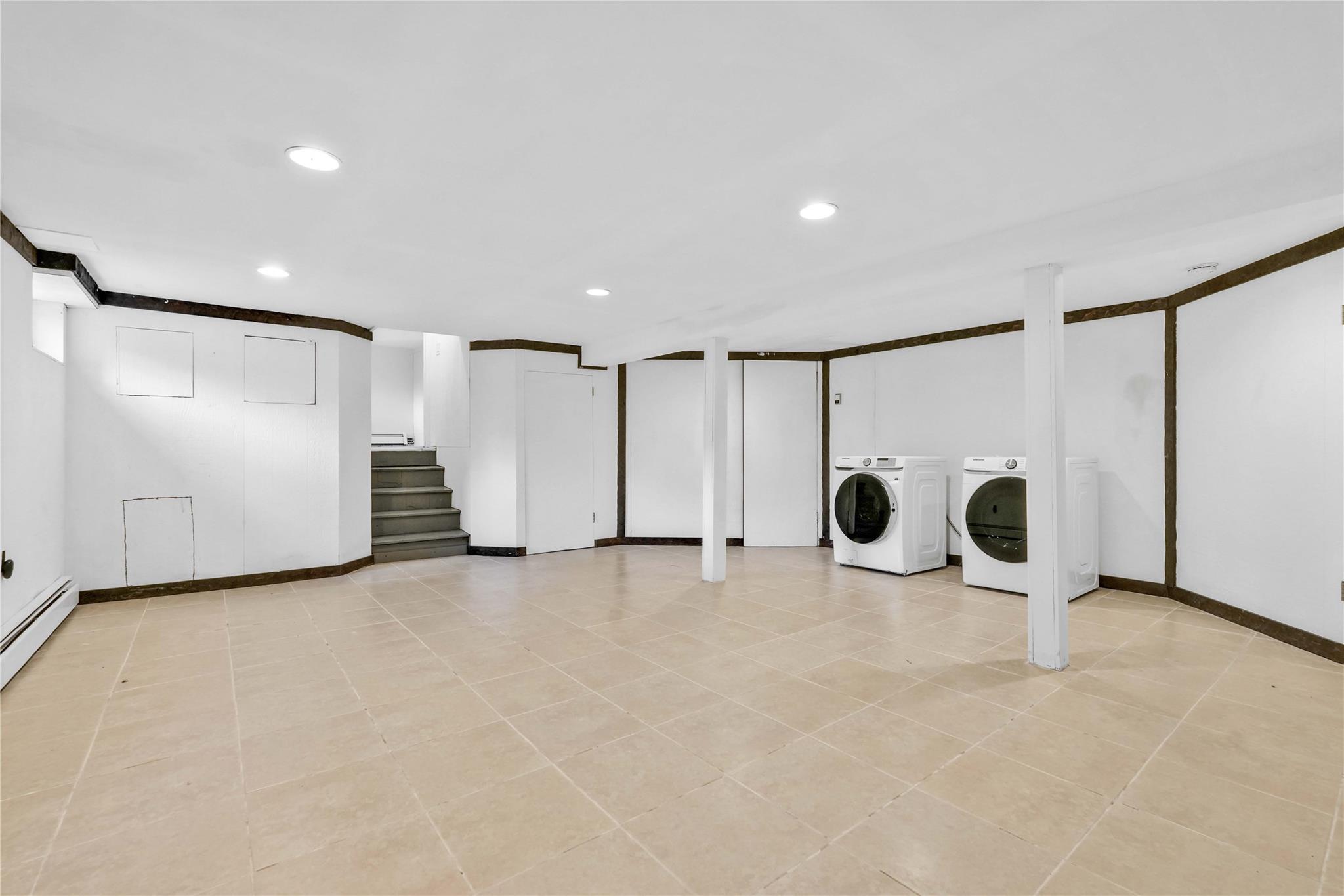 906 Bromton Drive, Westbury, NY 11590