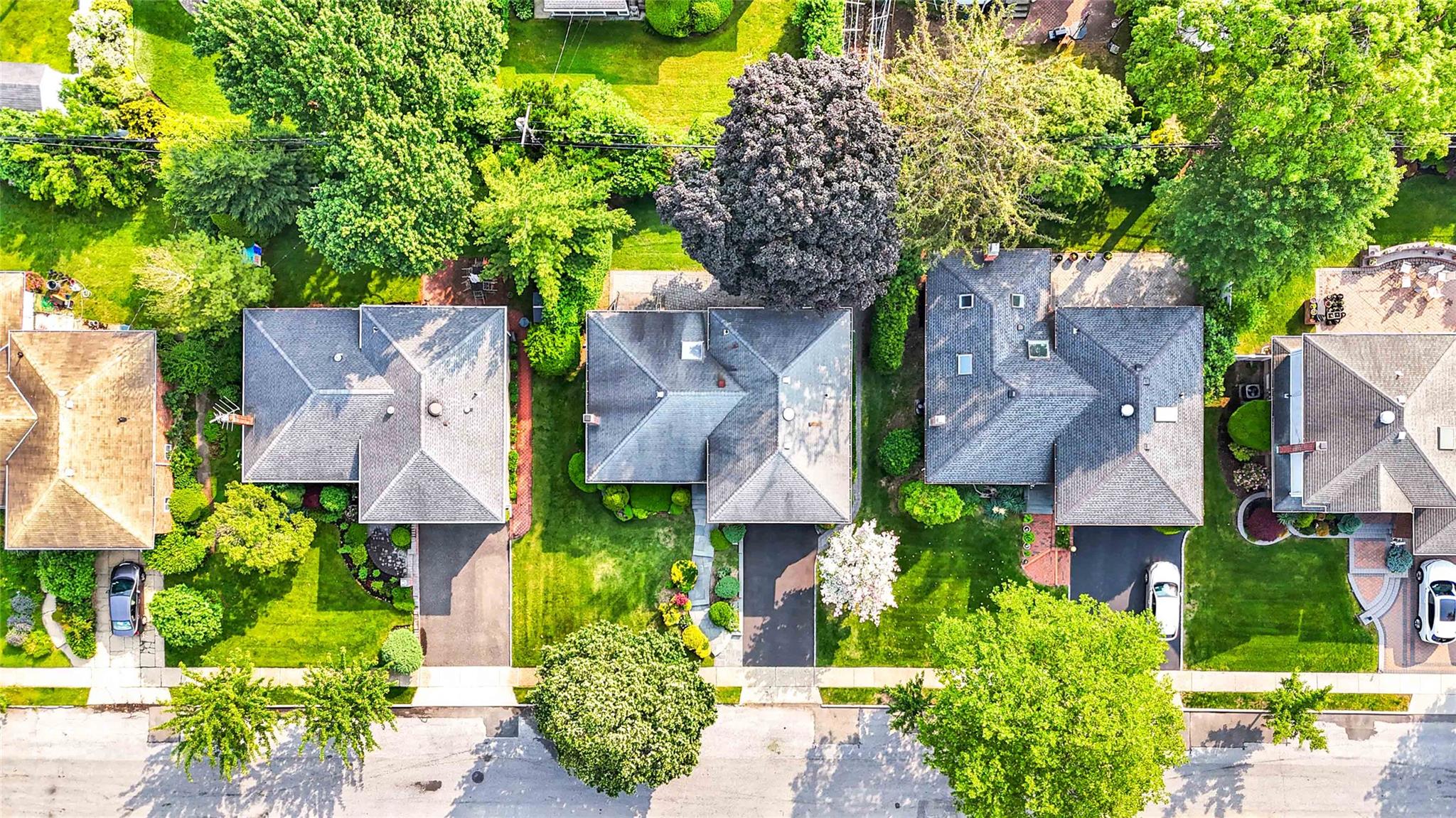 906 Bromton Drive, Westbury, NY 11590