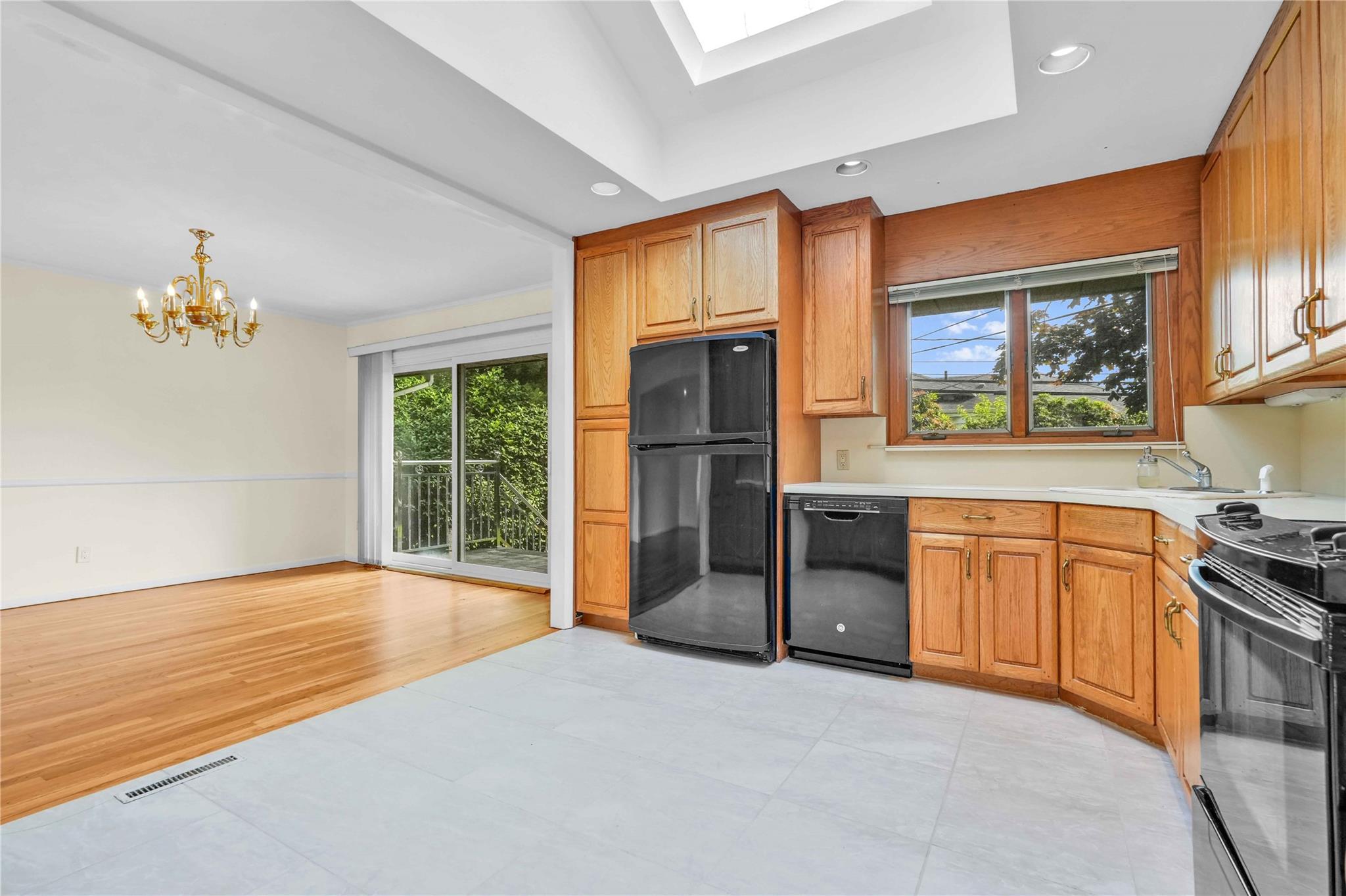 906 Bromton Drive, Westbury, NY 11590