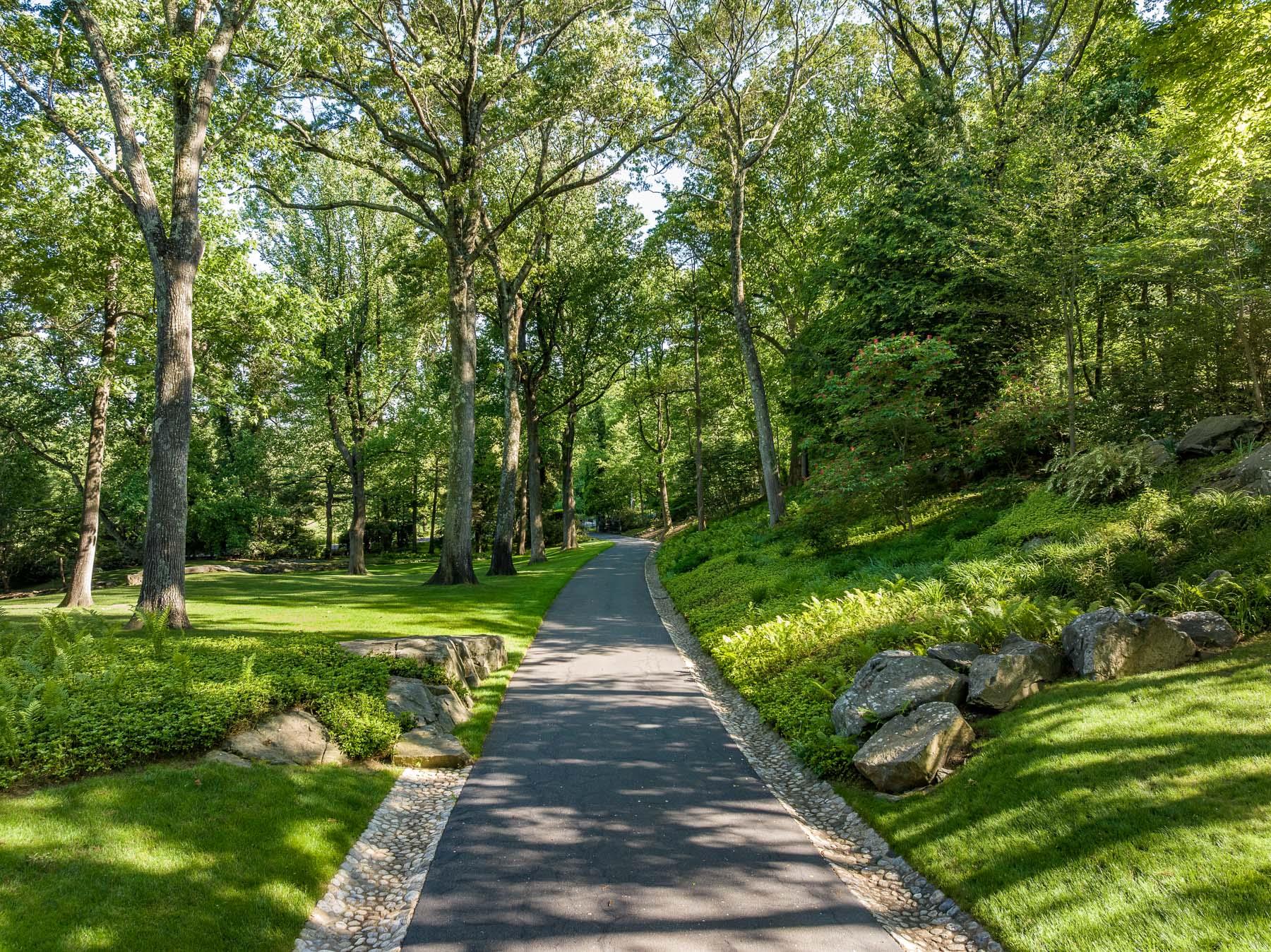 842 Sleepy Hollow Road, Briarcliff Manor, NY 10510