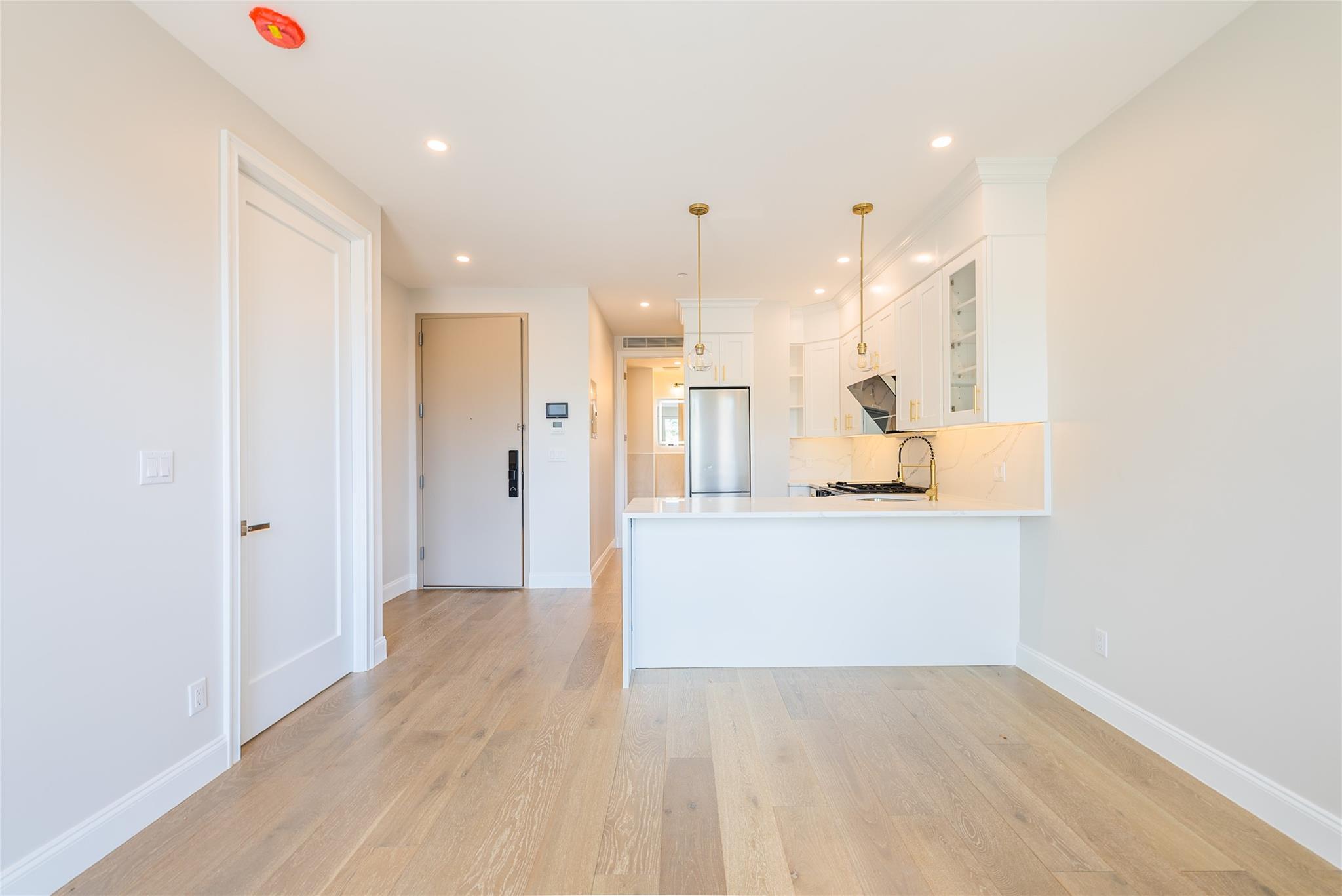 4209 Hampton Street # 4B, Elmhurst, NY 11373