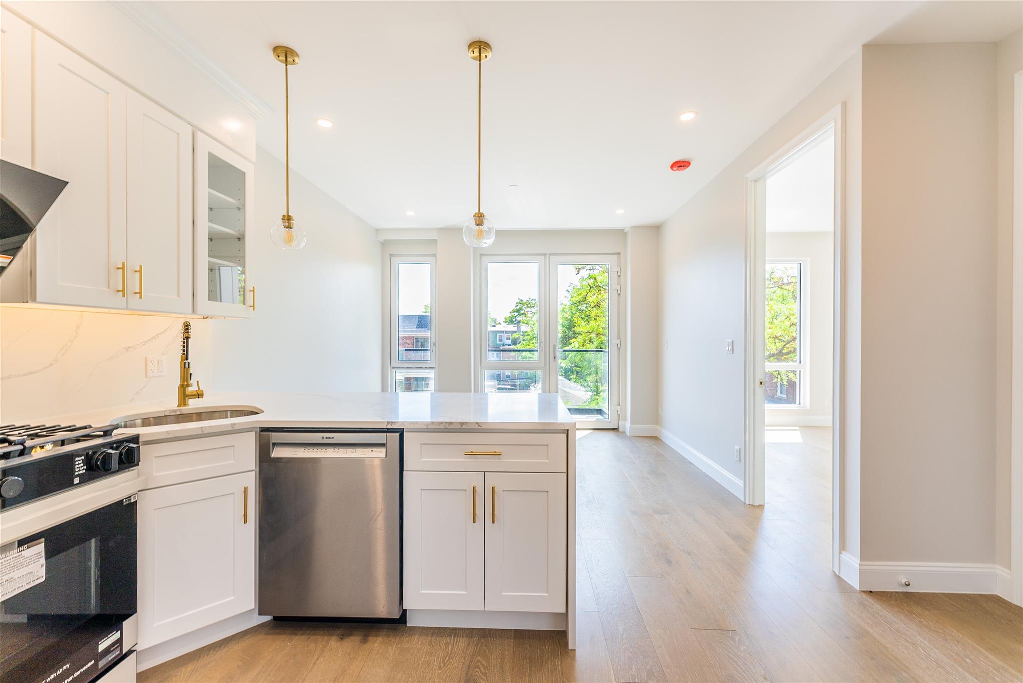 4209 Hampton Street # 4B, Elmhurst, NY 11373