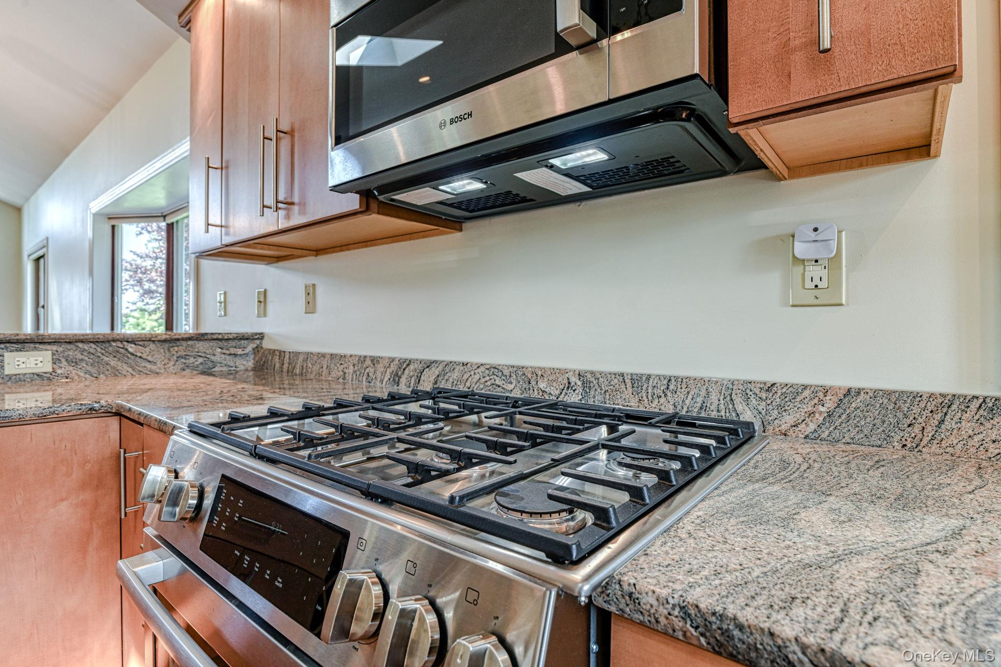 6 Riverside Drive, Cornwall On Hudson, NY 12520