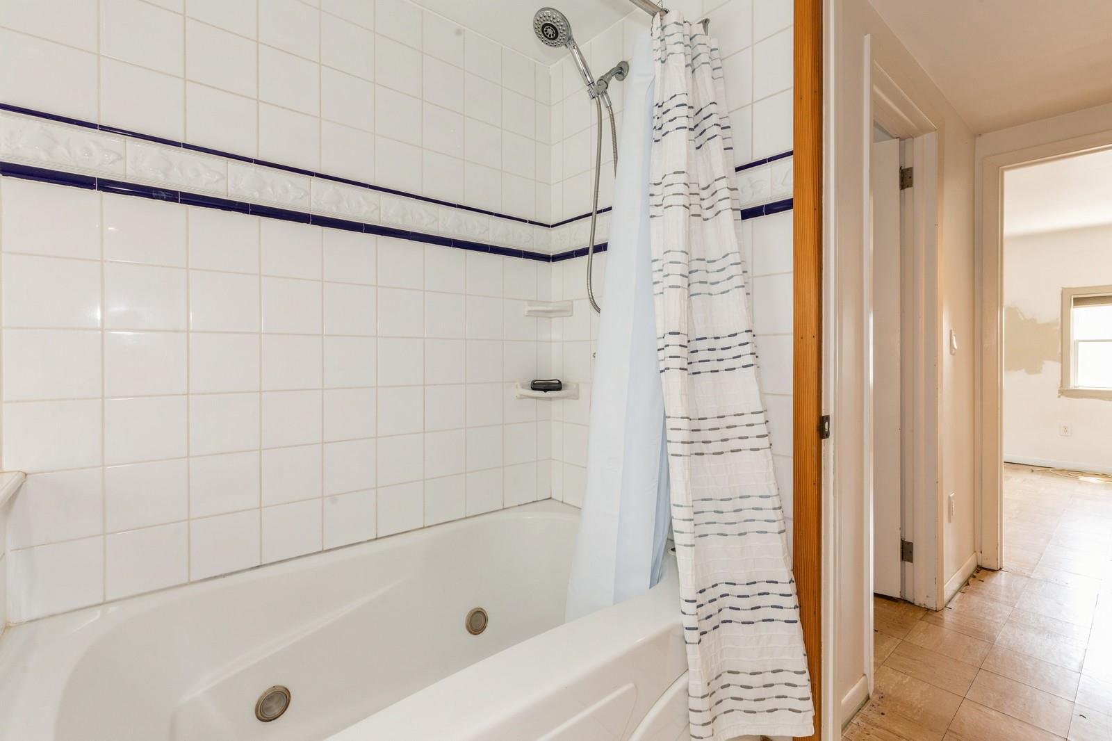 15 Orchard Road, East Patchogue, NY 11772