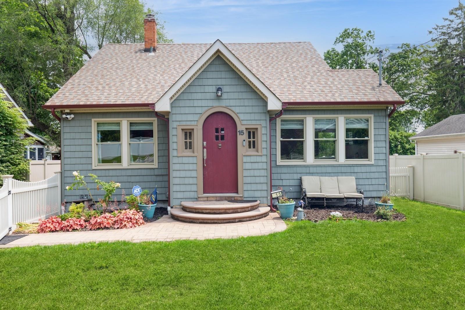 15 Orchard Road, East Patchogue, NY 11772