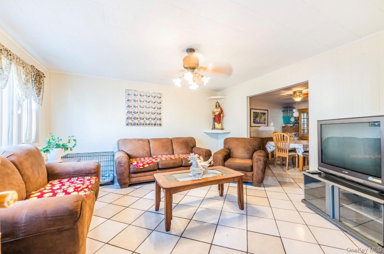 5883 57th Road, Maspeth, NY 11378