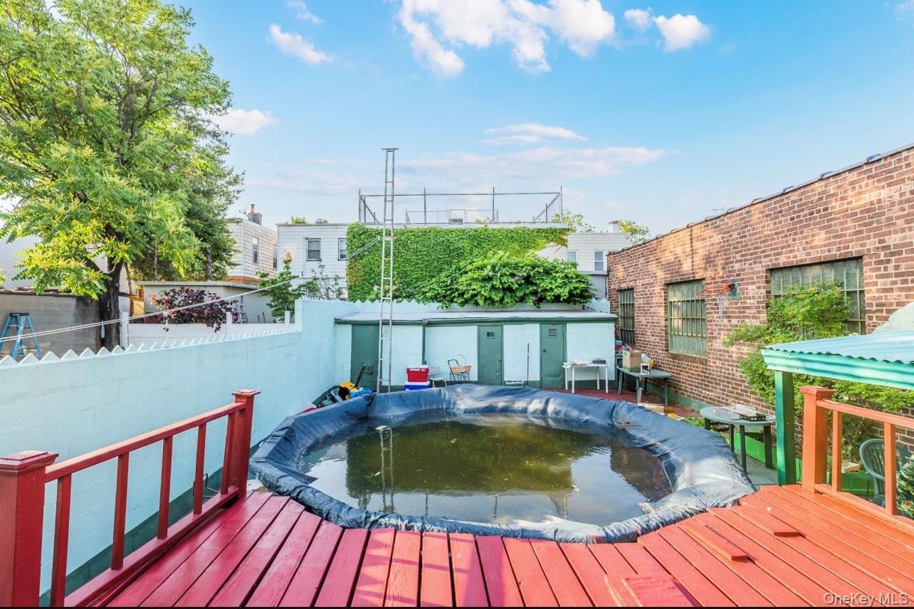 5883 57th Road, Maspeth, NY 11378