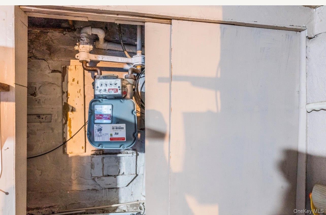 5883 57th Road, Maspeth, NY 11378