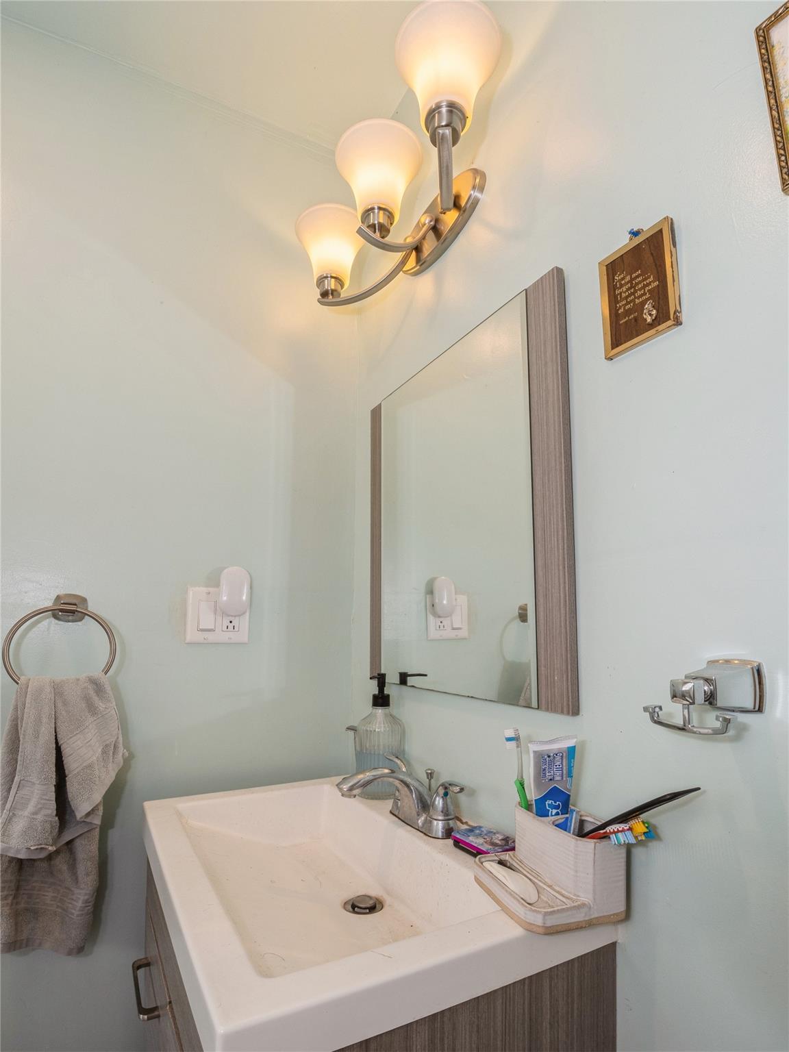 413 Vassar Road, Poughkeepsie, NY 12603