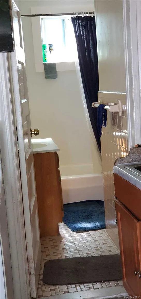 77 Carroll Street, Poughkeepsie, NY 12601