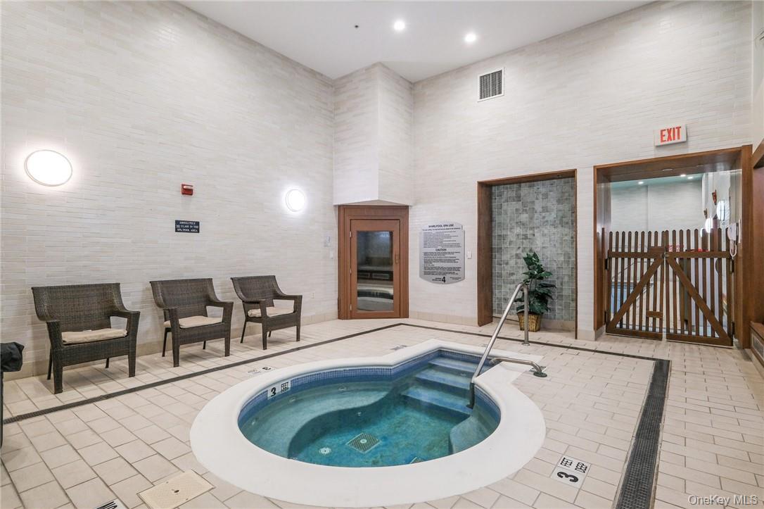 10 City Place # 2D, White Plains, NY 10601