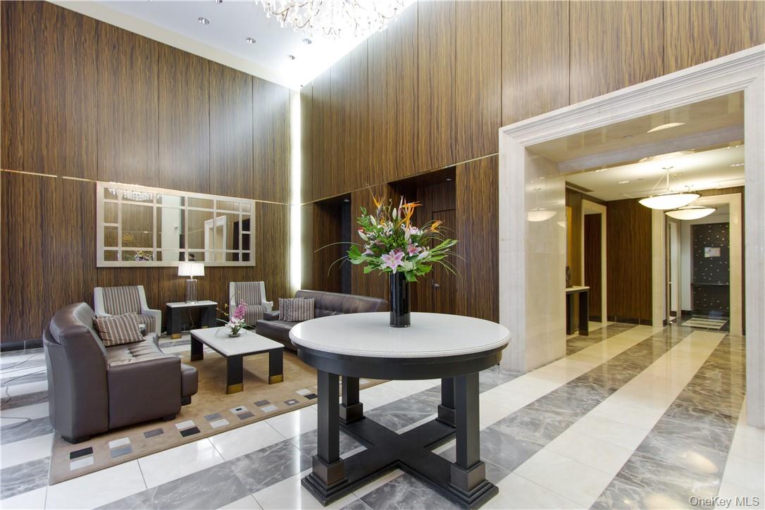 10 City Place # 2D, White Plains, NY 10601