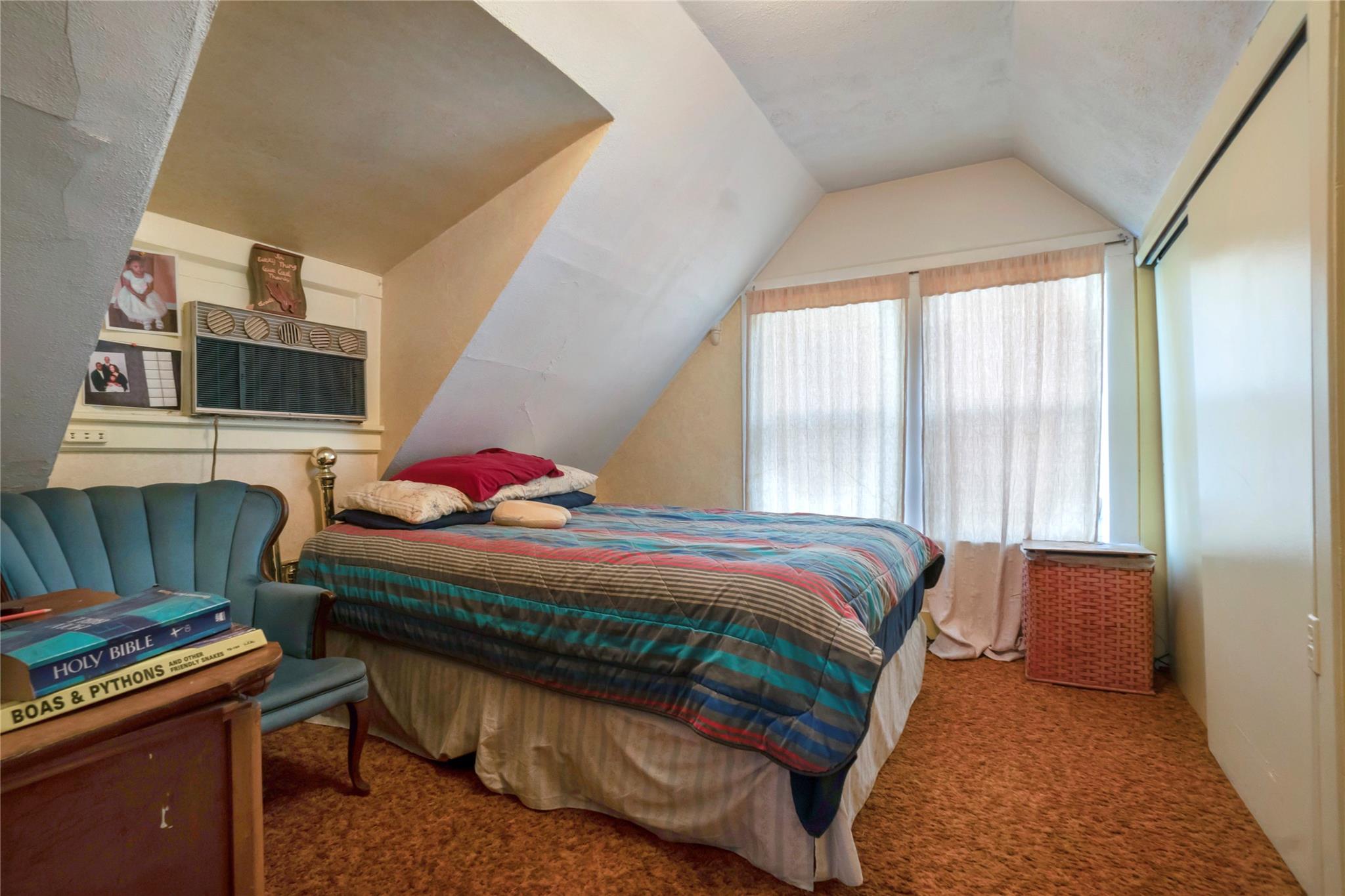 1050 Dickens Street, Far Rockaway, NY 11691