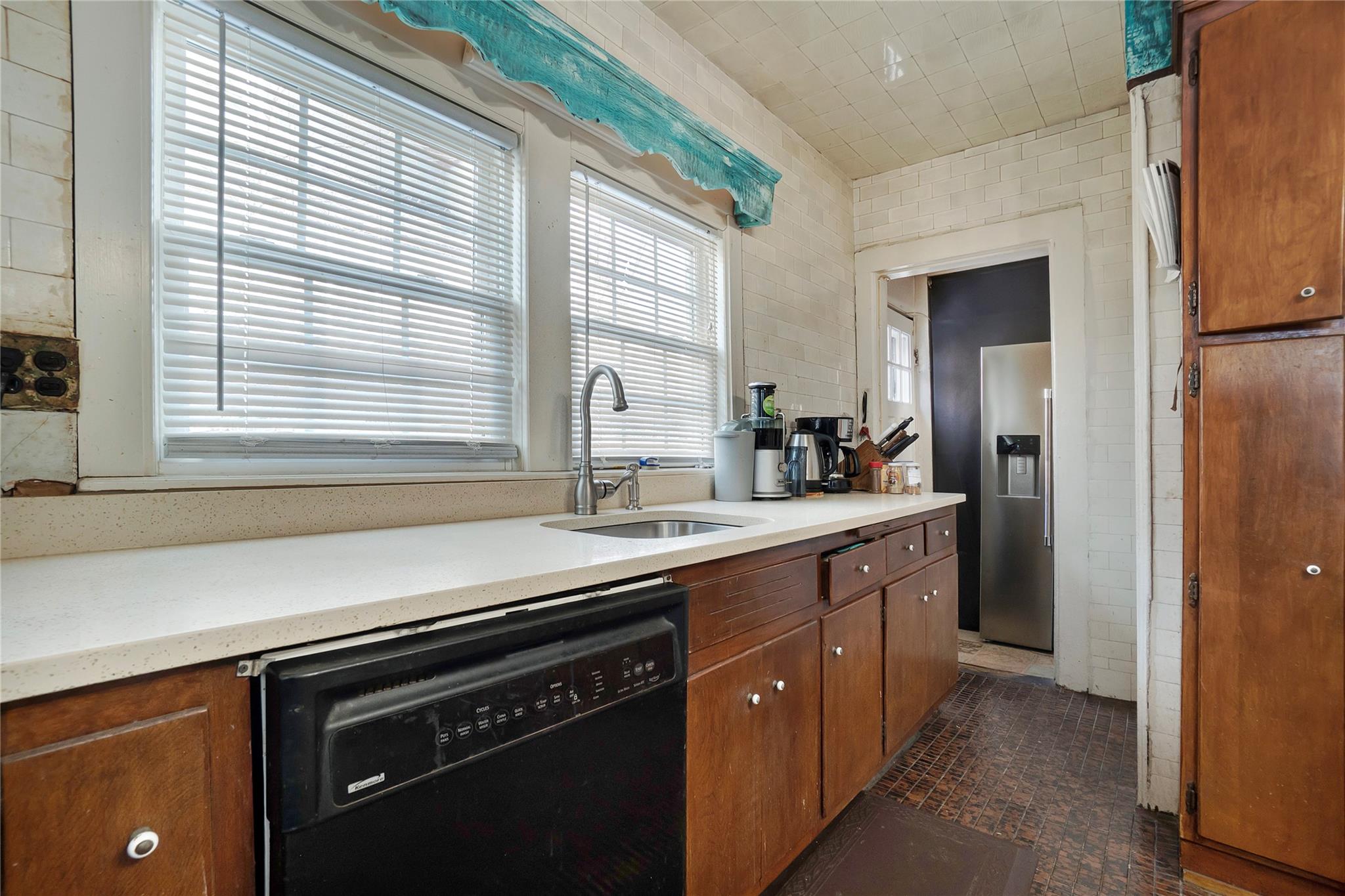 1050 Dickens Street, Far Rockaway, NY 11691