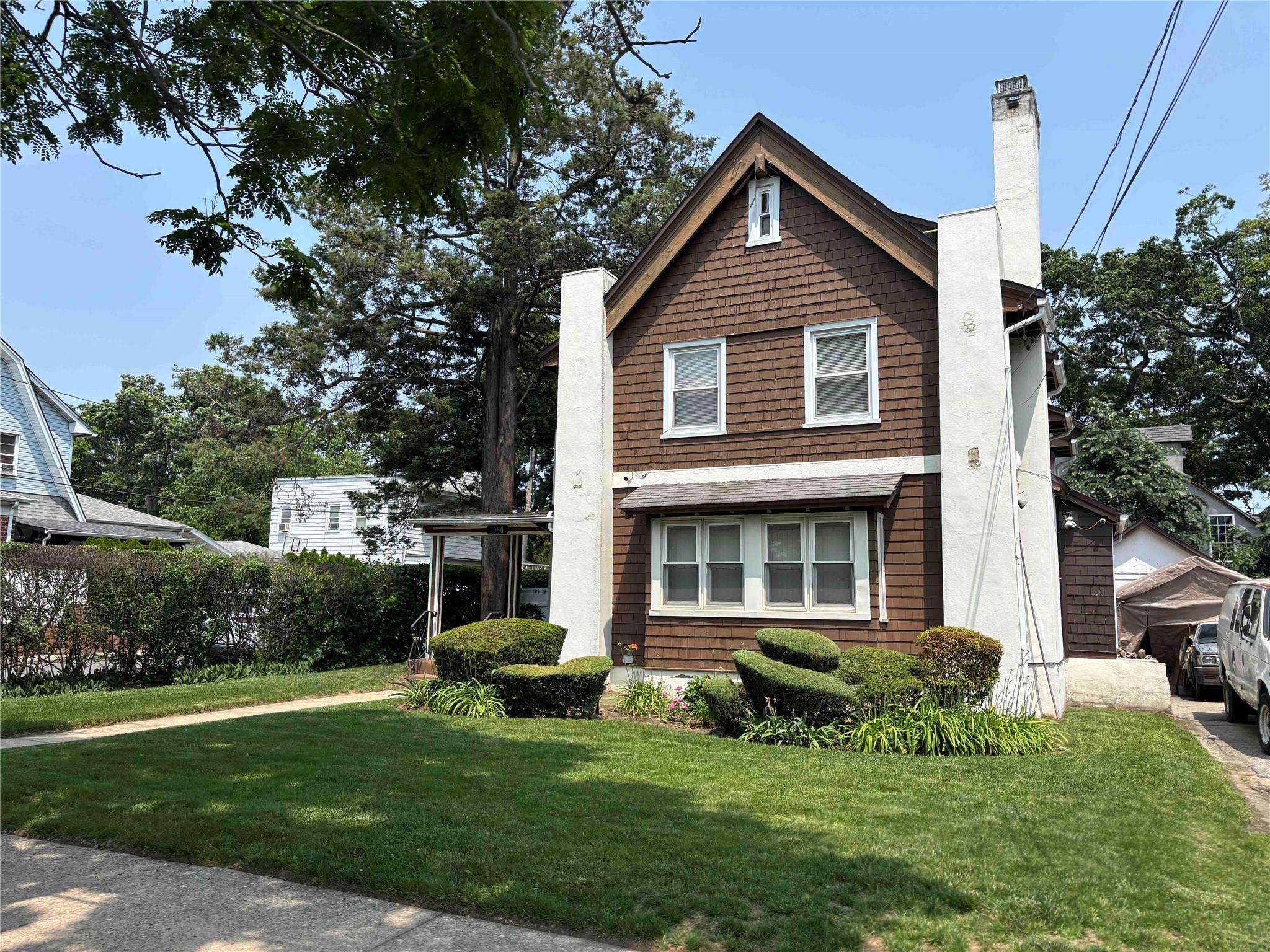 1050 Dickens Street, Far Rockaway, NY 11691