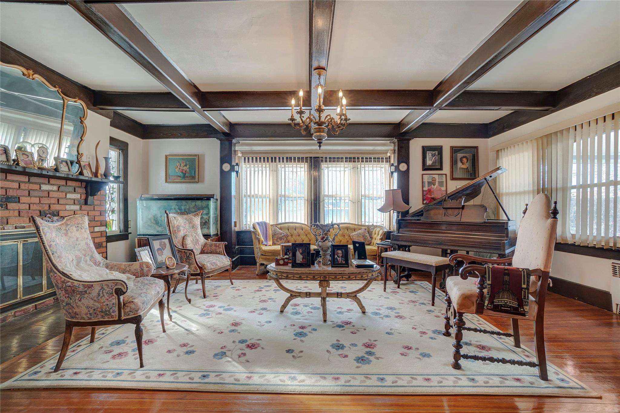 1050 Dickens Street, Far Rockaway, NY 11691