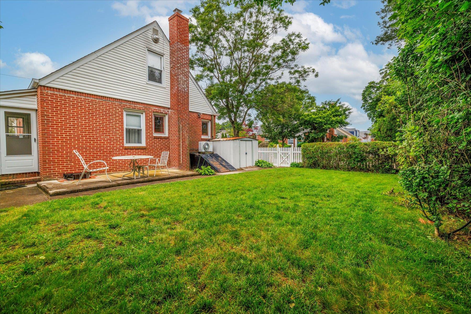 360 Foch Boulevard, Mineola, NY 11501