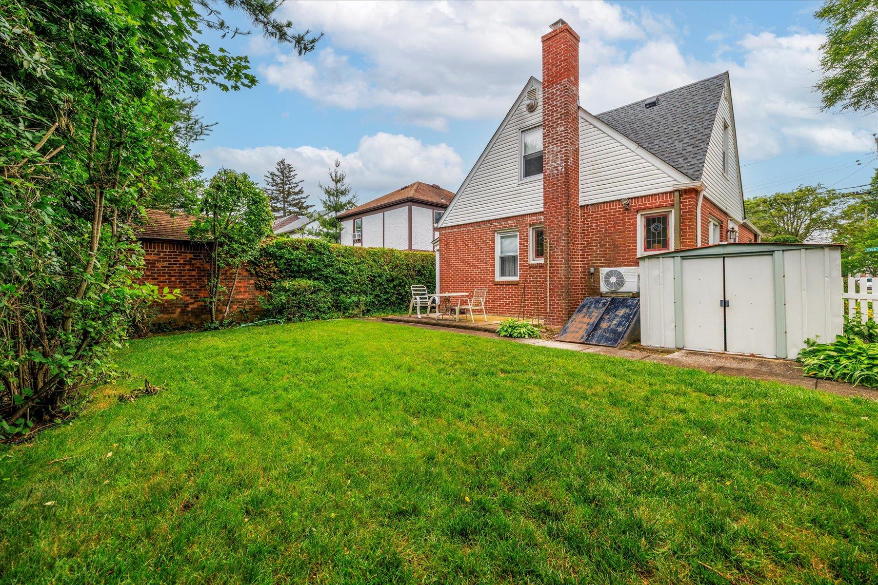 360 Foch Boulevard, Mineola, NY 11501