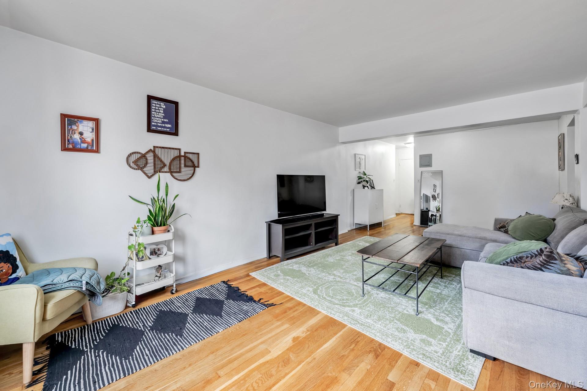 2420 Morris Avenue # 5J, Bronx, NY 10468