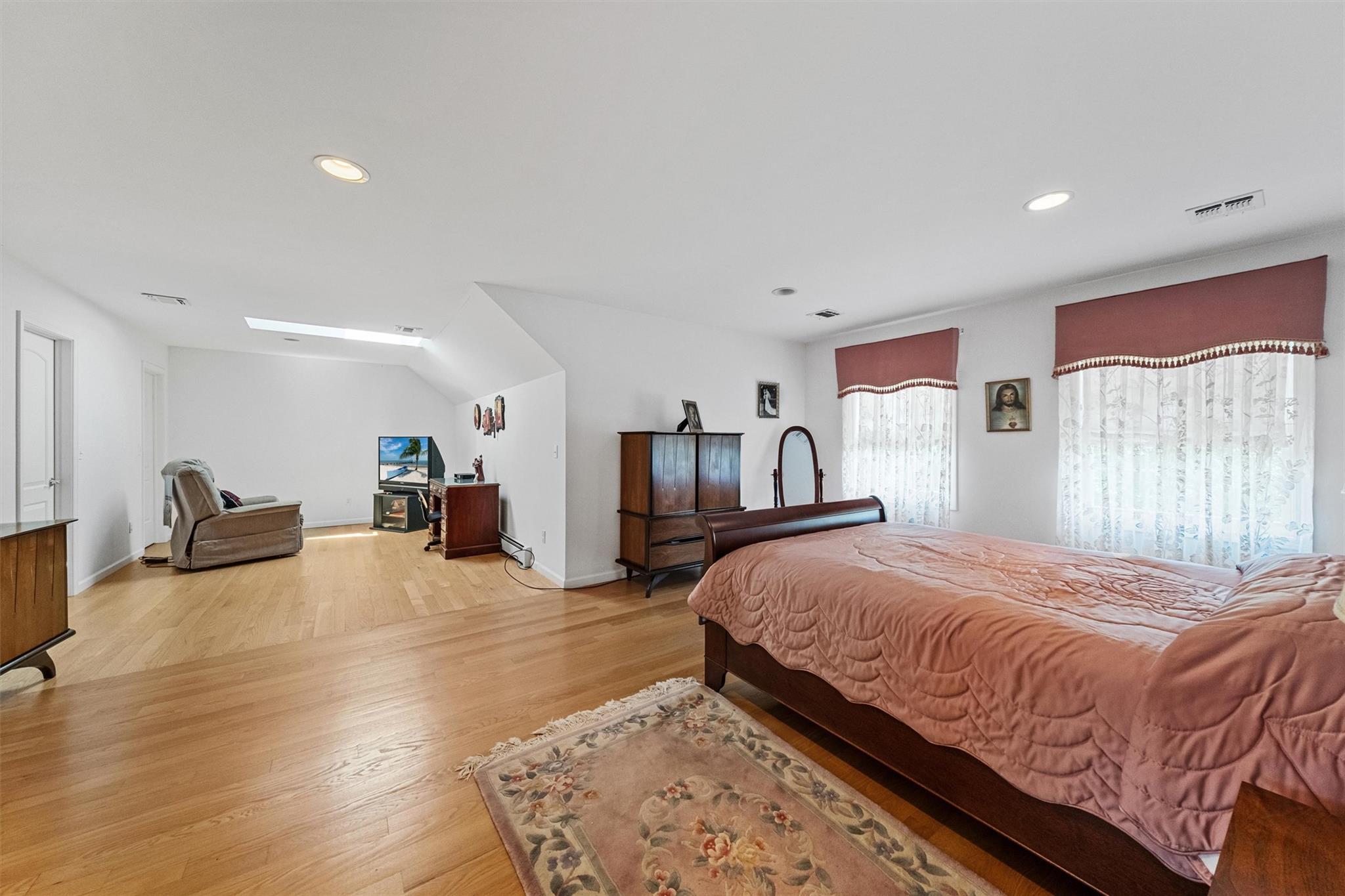 20 Goshen Road, Chester, NY 10918