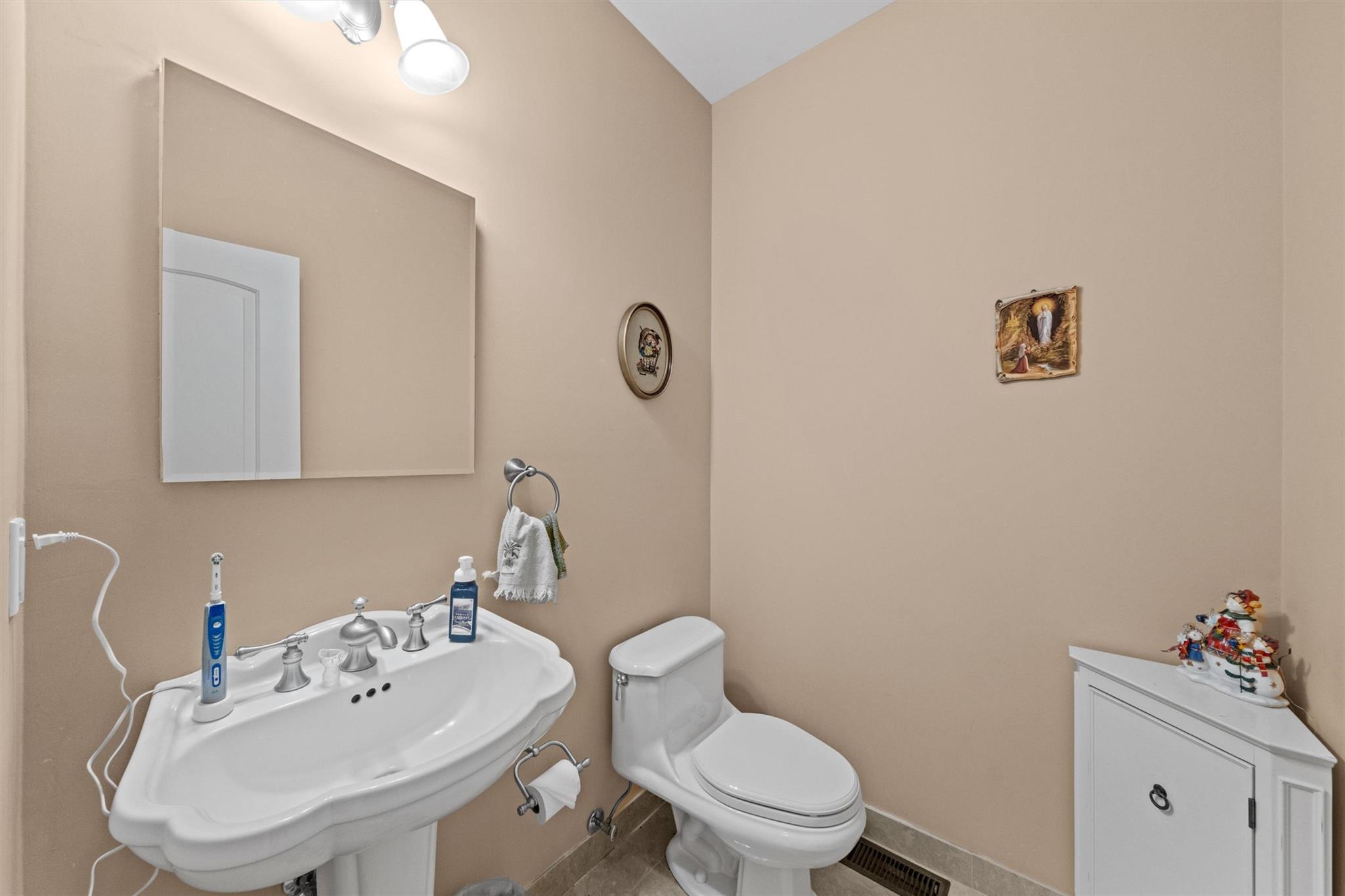 20 Goshen Road, Chester, NY 10918