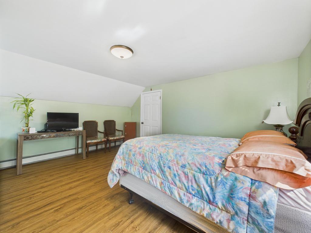 335 Loring Road, Levittown, NY 11756