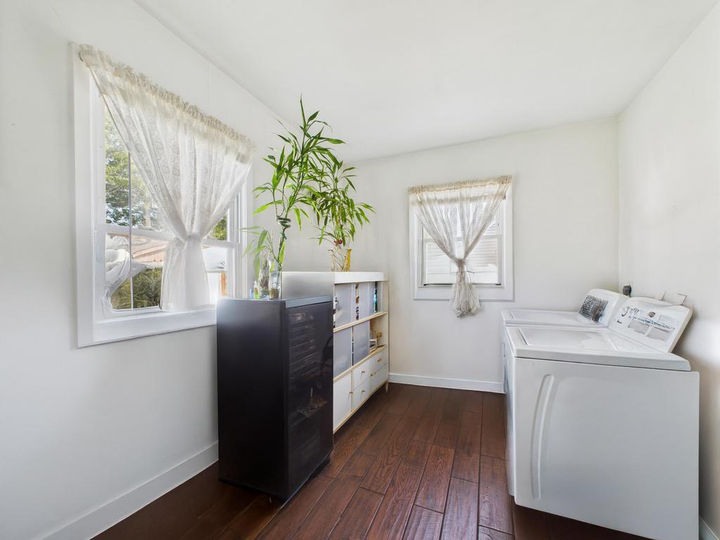 335 Loring Road, Levittown, NY 11756