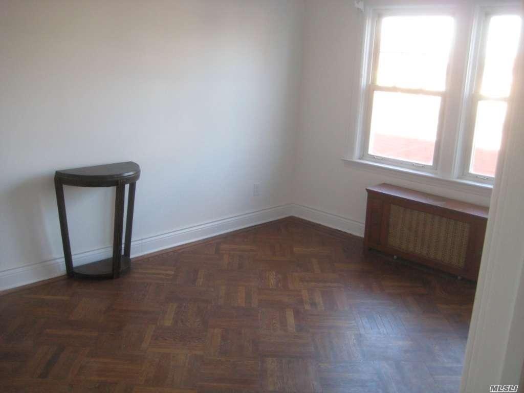 47-09 188th Street, Flushing, NY 11358