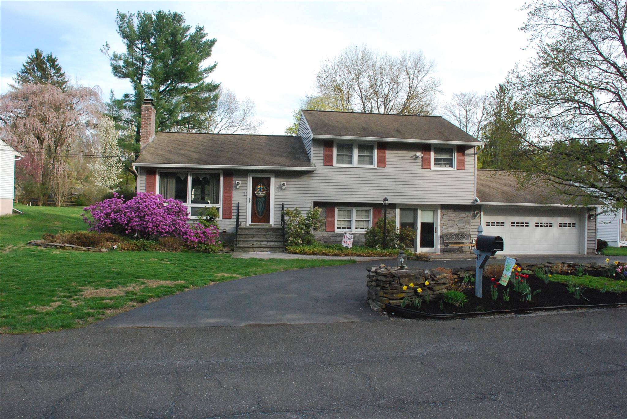 41 Circle Drive, Hyde Park, NY 12538