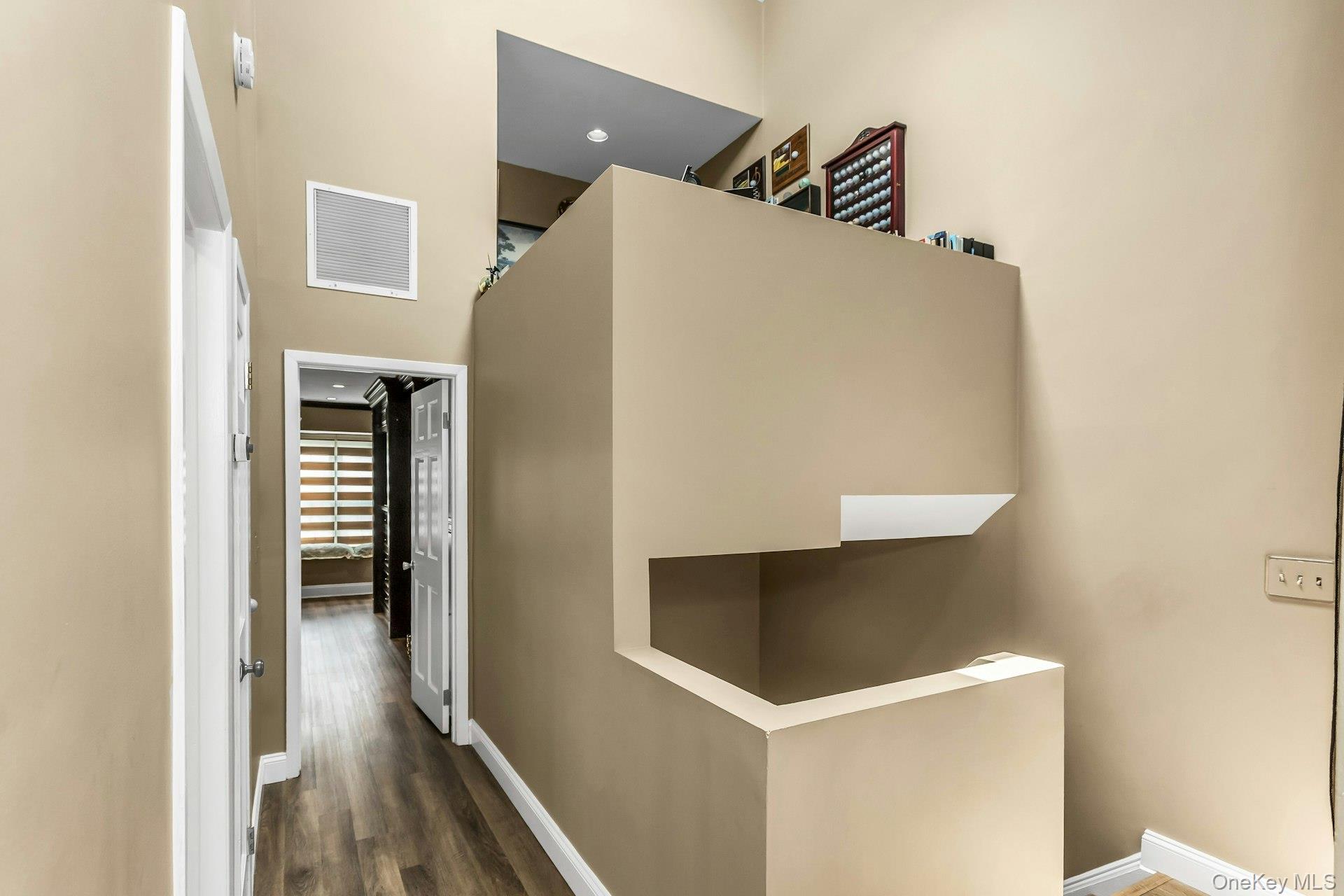 147 The Knoll, Syosset, NY 11791